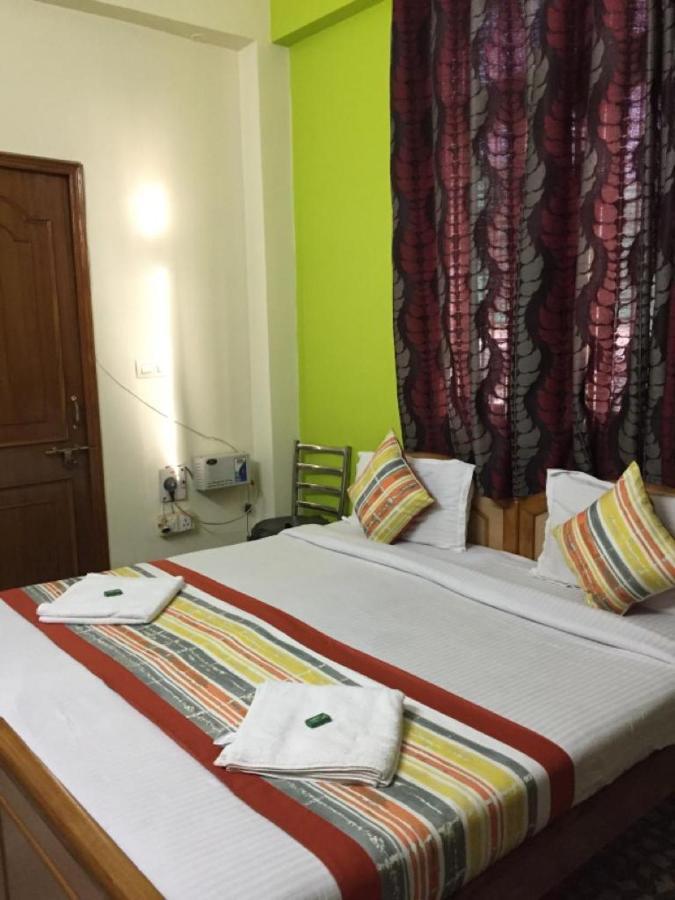 P G On Ganges Varanasi Exterior photo